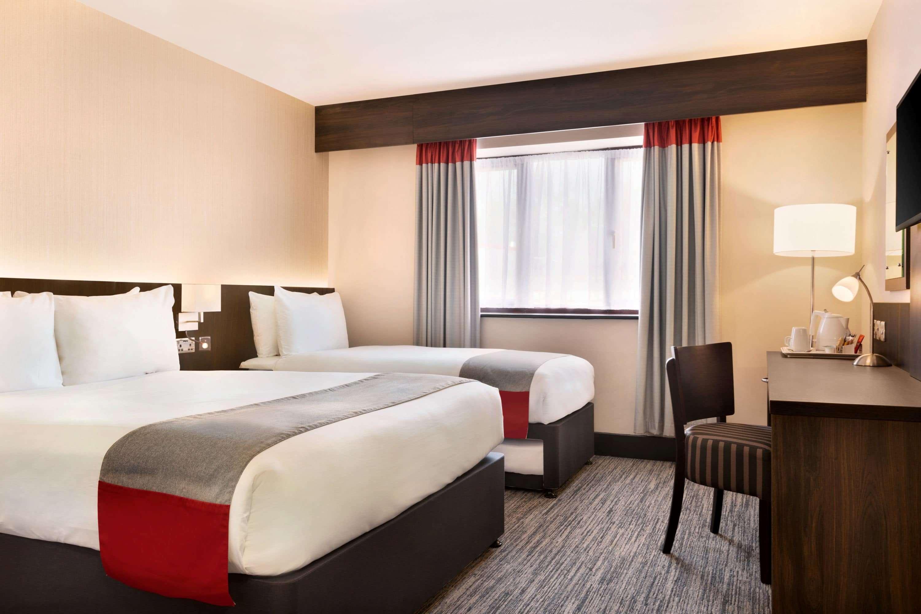 Ramada Bristol West 4*