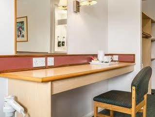 Ramada Bristol West 4* Easton in Gordano